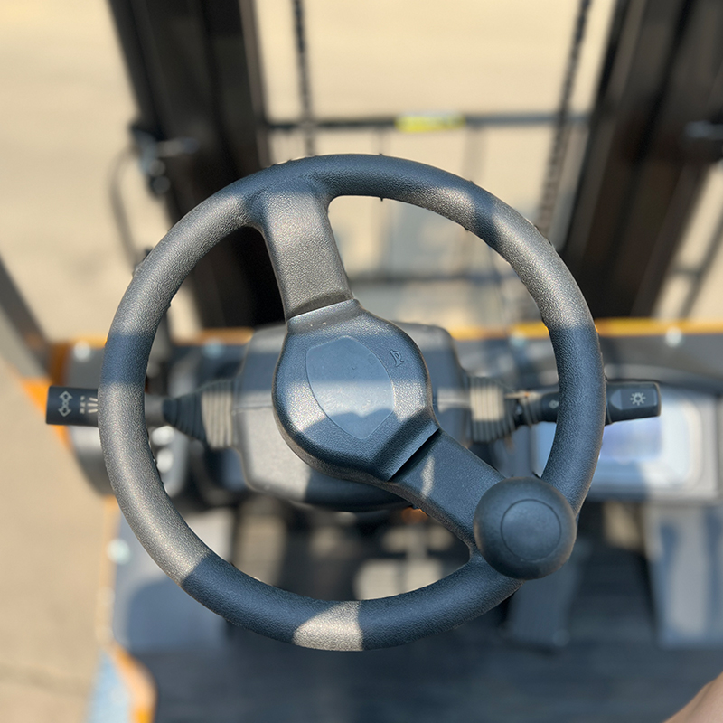 Electric forklift price