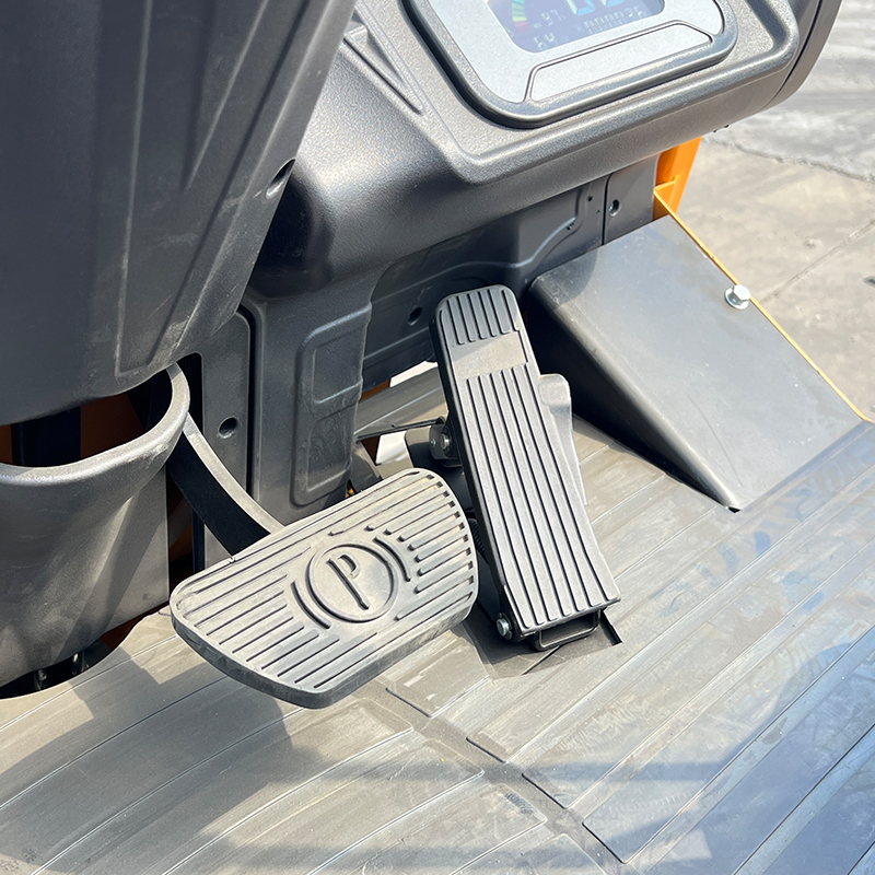 الرافعات الشوكية الكهربائية طويلة المدى