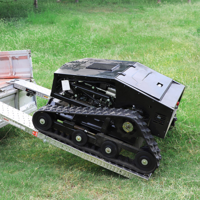 جزازة العشب التي تعمل بالبنزين