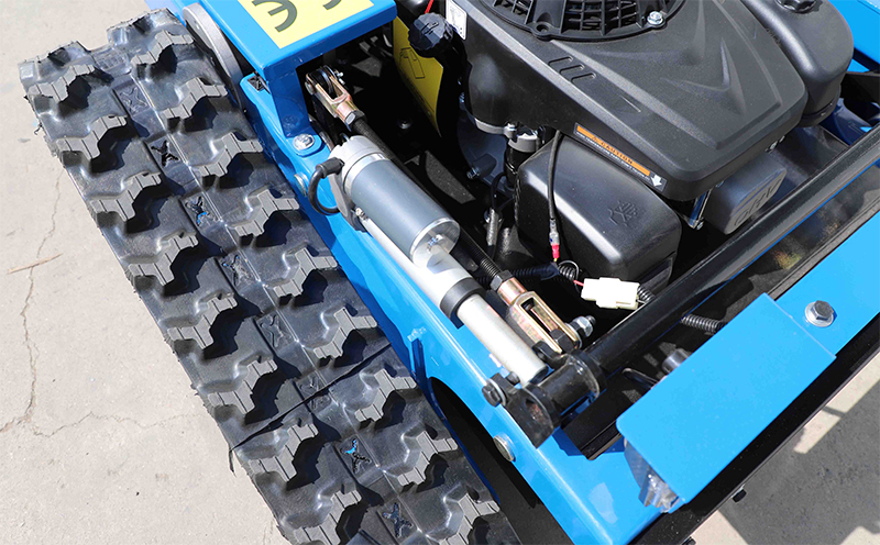 Self-Propelled Lawn Mower.jpg Self-Propelled Lawn Mower.jpg