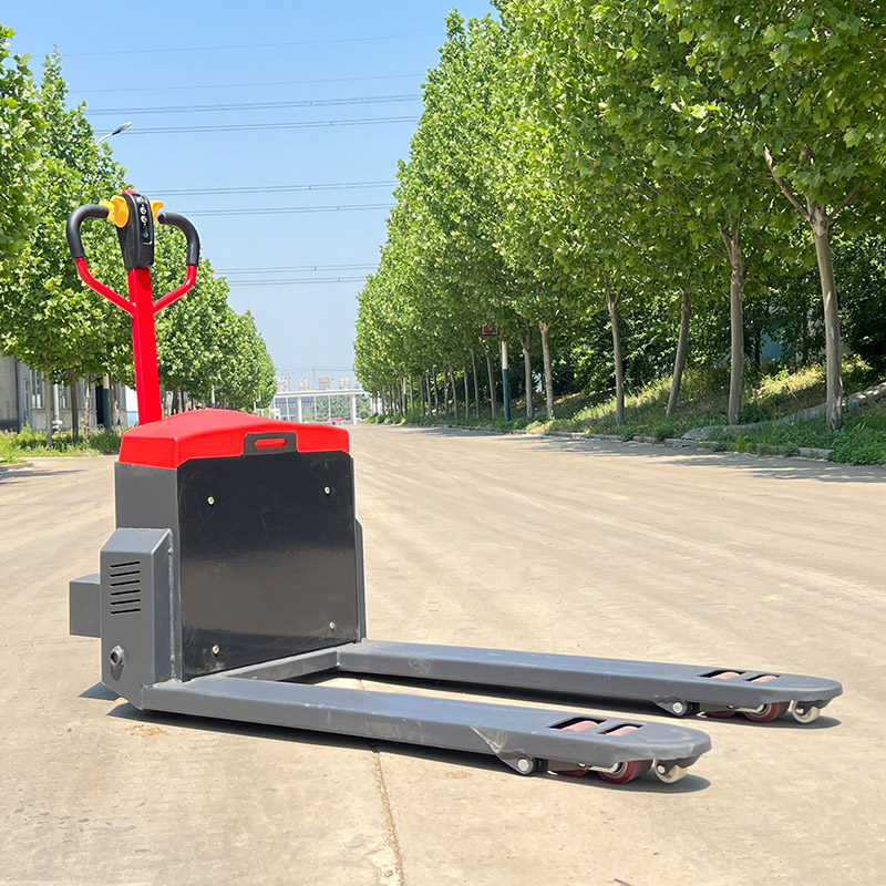 Manual forklift truck